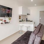 Apartamento 2Br Con Vista Al Mar Y Cerca Al Aeropuerto