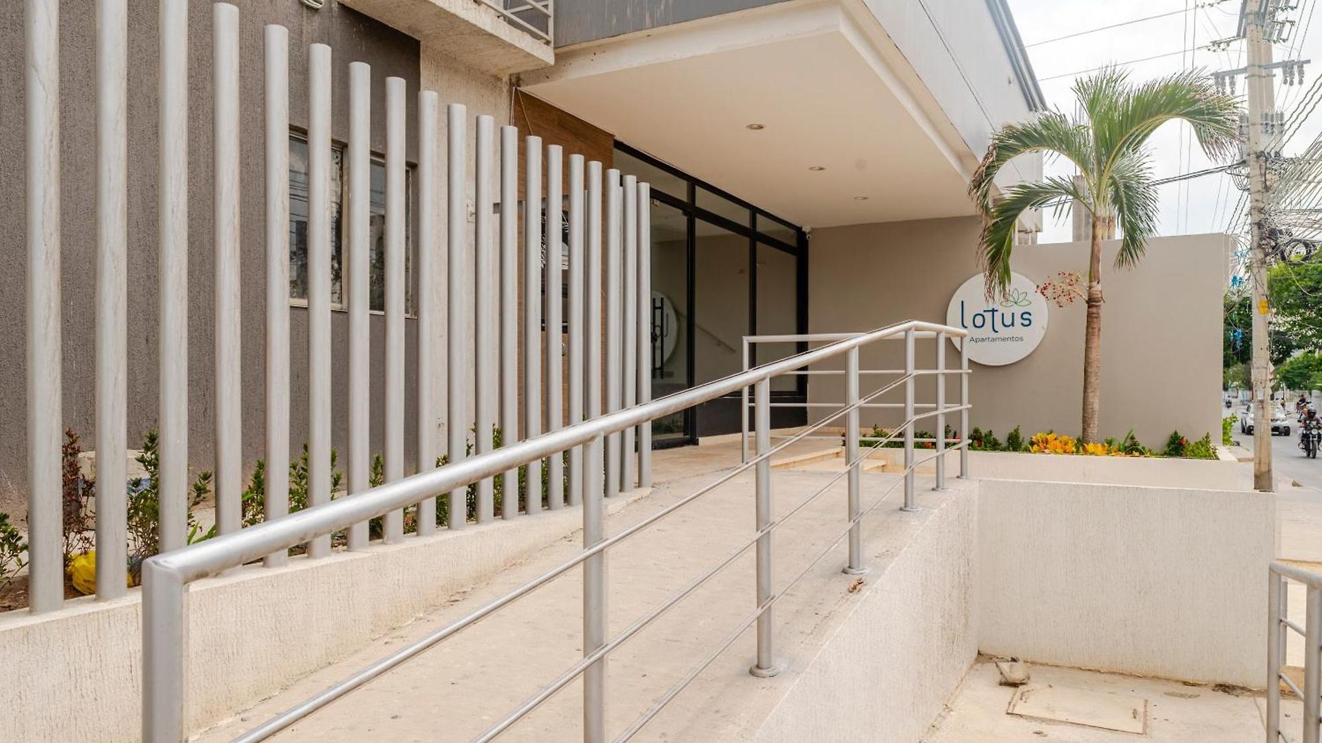 Apartamento 2Br Con Vista Al Mar Y Cerca Al Aeropuerto