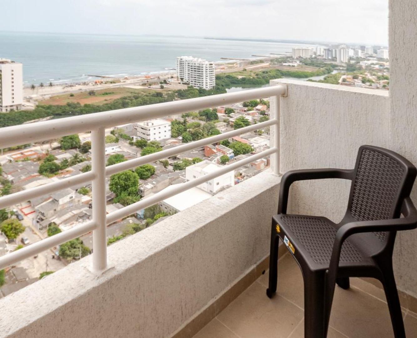 Apartamento 2Br Con Vista Al Mar Y Cerca Al Aeropuerto Apartment